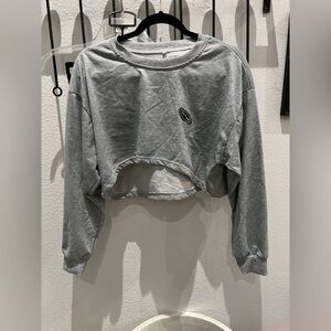 New gray cropped sweatshirt